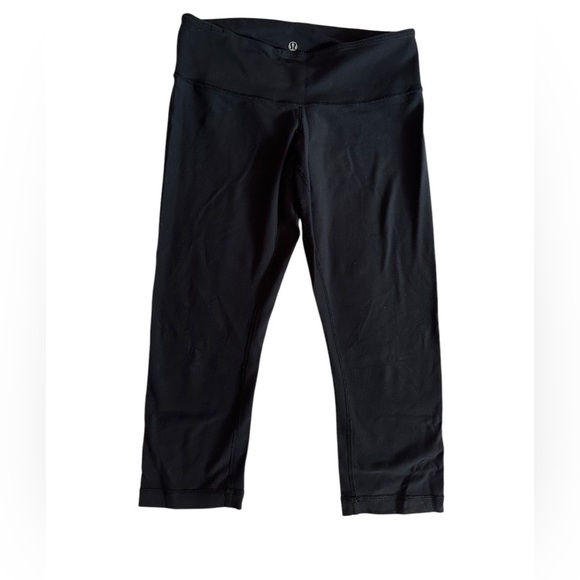 LULULEMON REVERSIBLE WUNDER UNDER LEGGINGS BLACK SIZE 8 CROP - Picture 1 of 16